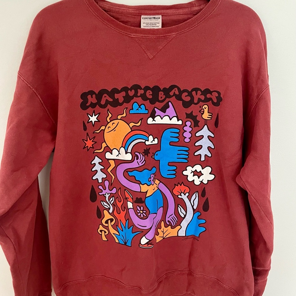 Naturebacks sweatshirt size medium